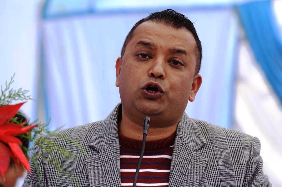 प्रधानमन्त्री ओली क्रान्तिकारी होइनन्, संसद छोडर भागेका भगौडा हुन् : गगन थापा