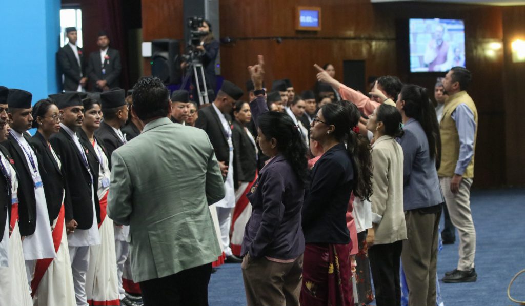 रास्वपा र राप्रपाको अवरोधबीच चल्यो संसद
