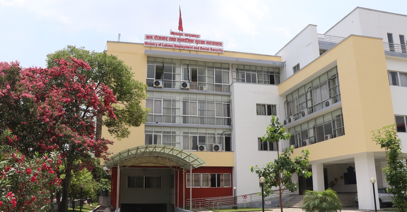 वैदेशिक रोजगारीको स्वास्थ्य परीक्षण शुल्क वृद्धि खारेज