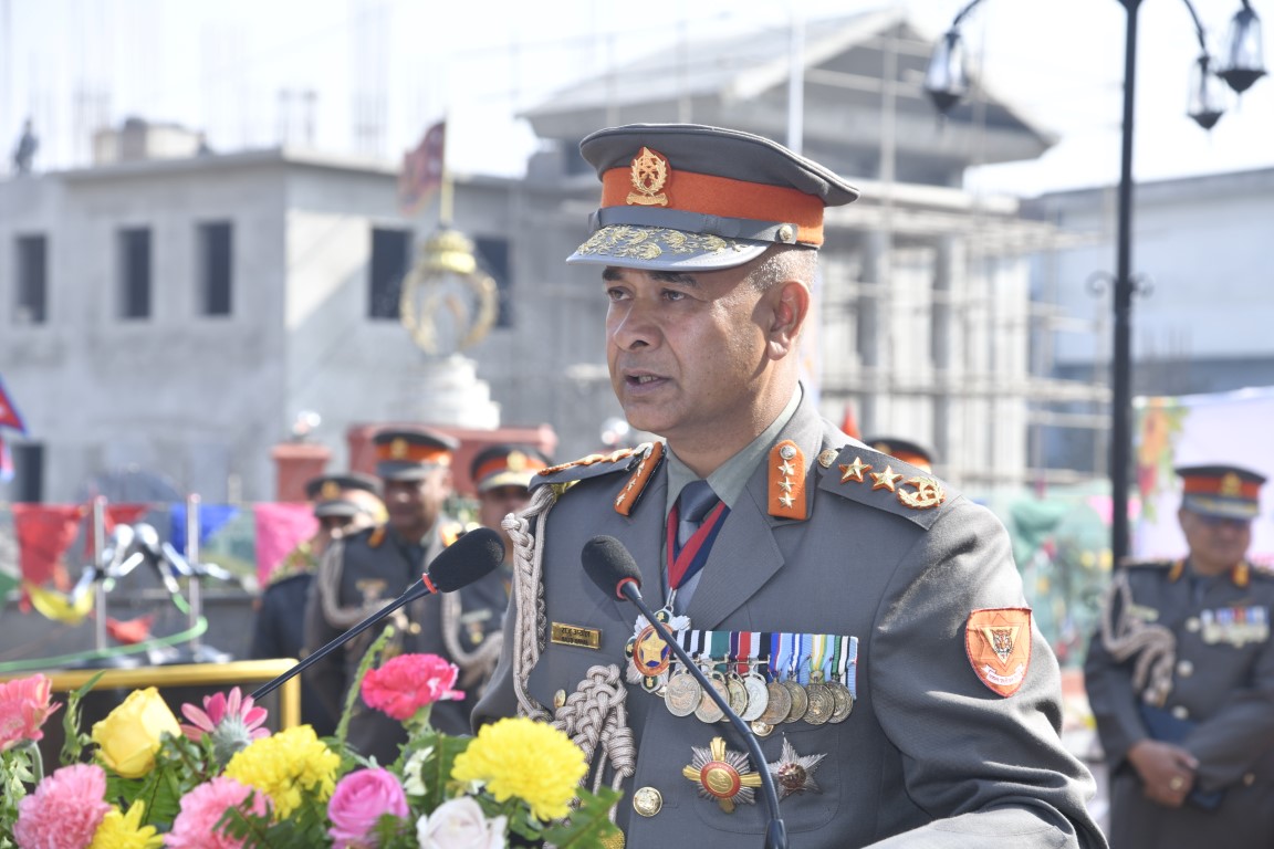 उच्च मनोवलका साथ निर्वाचनमा लाग्न सशस्त्र प्रहरीलाई महानिरीक्षक अर्यालको निर्देशन