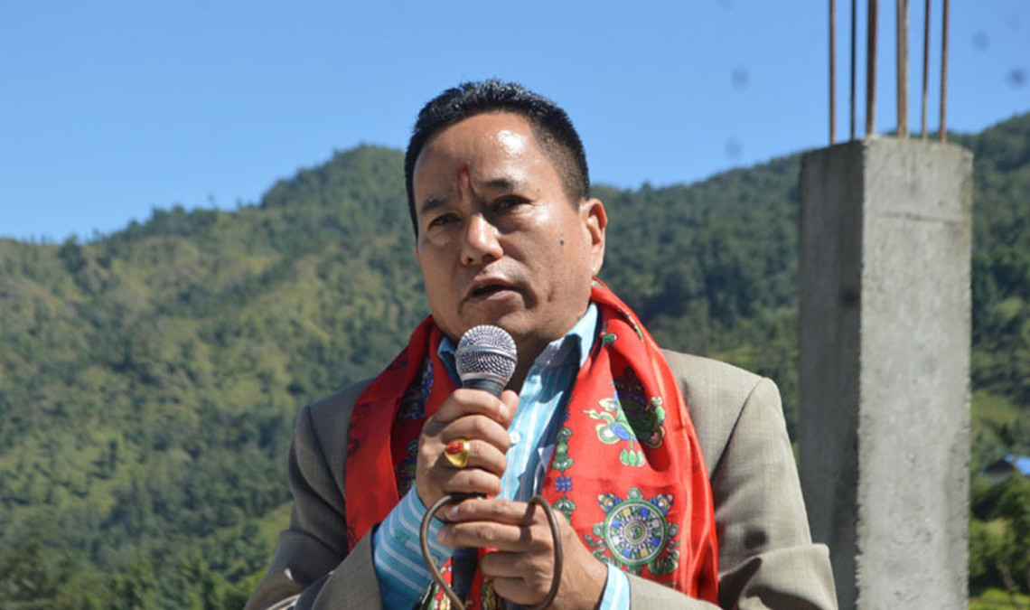 पूर्ण बहादुरलाई काँग्रेसले सोध्यो तीन दिने स्पष्टीकरण