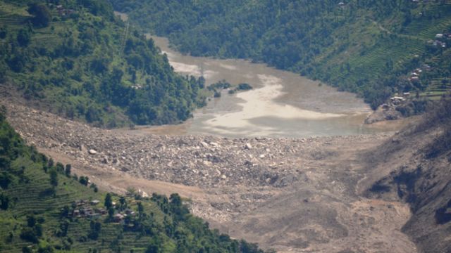 सुनकोशी नदिमा तीन वटा शव भेटियाे