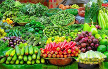 फलफूल तथा तरकारी किन्न जाँदै हुनुहुन्छ ? यस्तो छ आजको थोक मूल्य