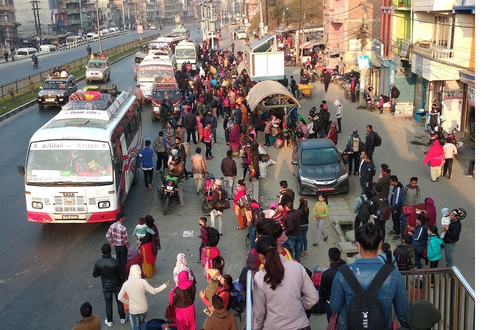 कोरोना कहरः चैत ६ पछि झण्डै पाँच लाखले छाडे राजधानी