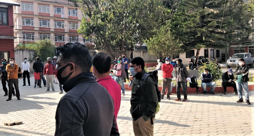 वाणिज्य आपूर्ति विभागबाट समयमा पास वितरण नहुँदा सेवाग्राही मर्कामा