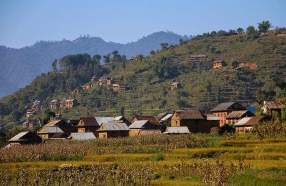 कोरोनाको त्रासले गाउँको मुहार फेरिँदै