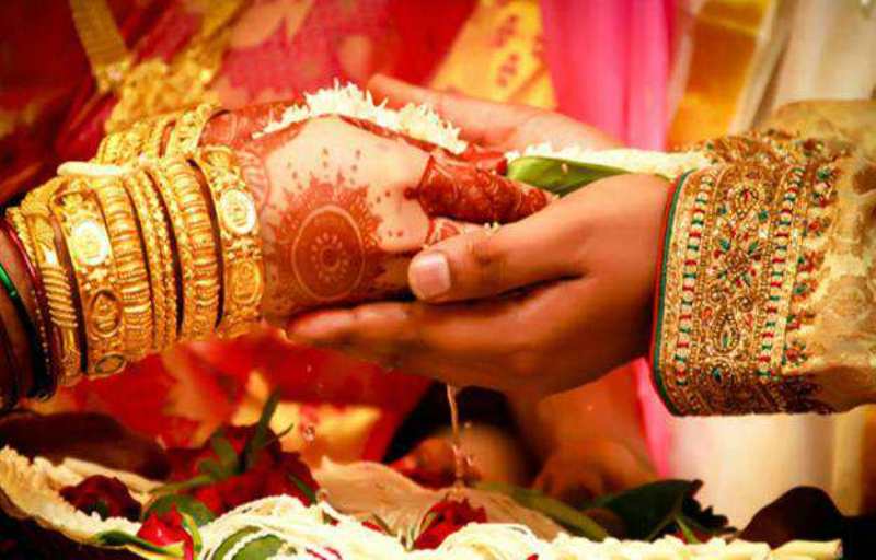 विवाह नहुँदा टेलरिङ व्यवसायीको हात खाली