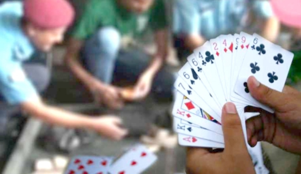 जुवा खेलिरहेका नौँ जना व्यापारि पक्राउ 