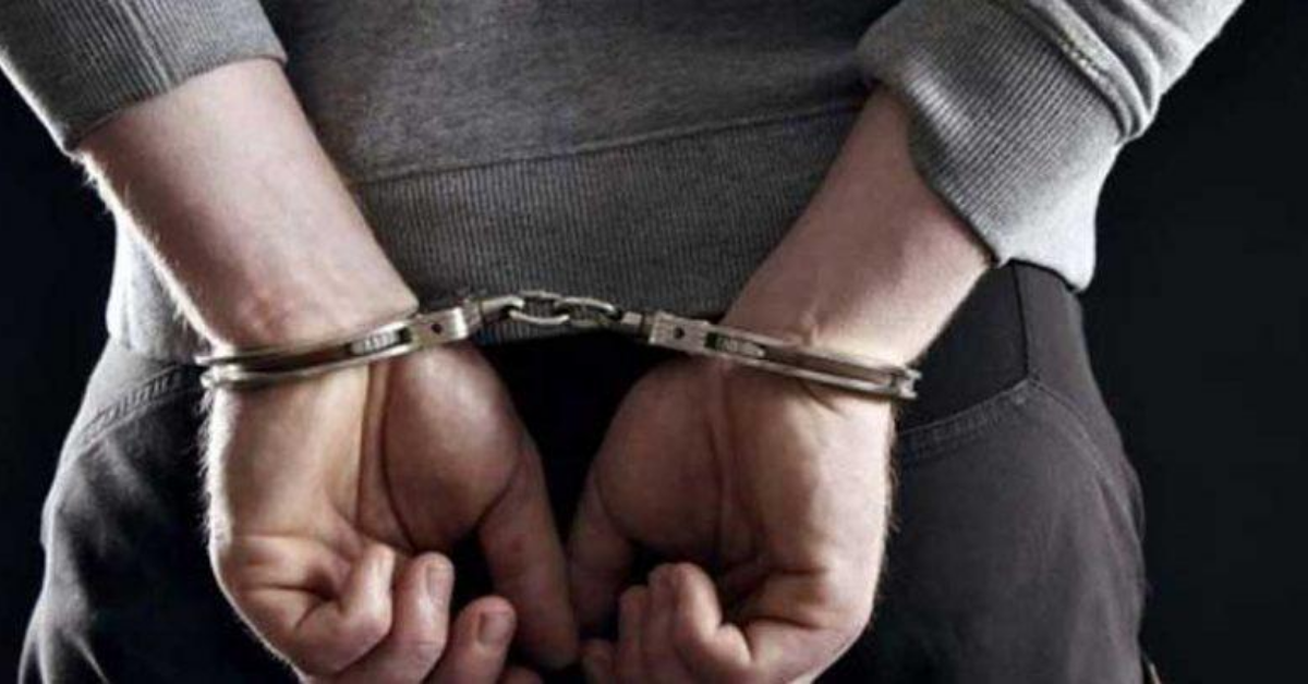 चार लाख घुससहित दुई पक्राउ    