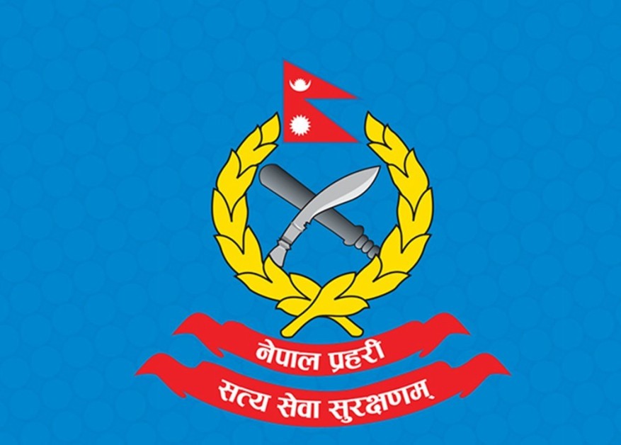 प्रहरीकै अगाडि हतियार फ्याँक्ने अझै फरार      