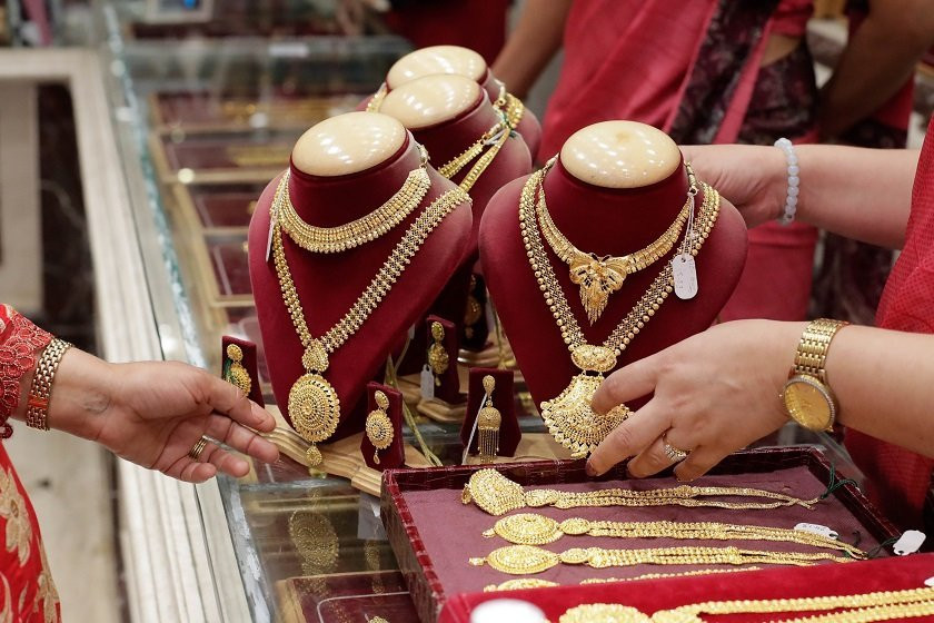 बढ्यो सुनको मुल्य, आज कतिमा हुदैँछ कारोबार ?