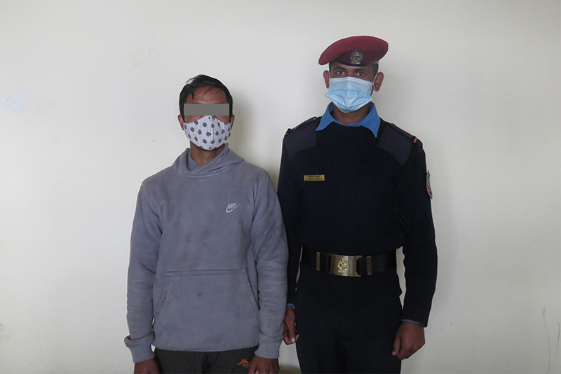 नक्कली कागजात बनाएको आरोपमा एक युवा पक्राउ