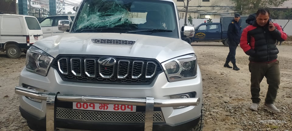 सुदूरपश्चिम प्रदेशको कृषि मन्त्रालयको गाडी तोडफोड