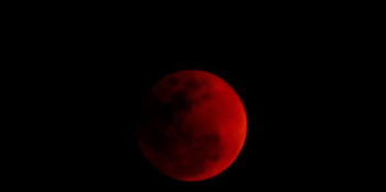 आज खण्डग्रास चन्द्रग्रहण लाग्ने