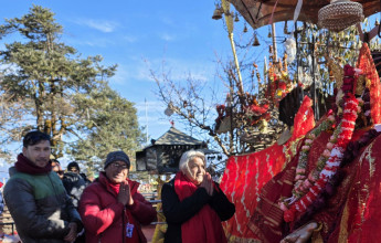 शान्तिपूर्ण निर्वाचनका लागि पाथीभरा मातासँग प्रधानमन्त्रीको कामना