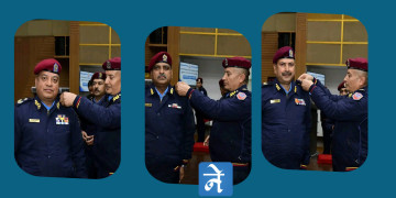 तीन जना प्रहरी अधिकृत दर्ज्यानी चिन्हद्वारा सुशोभित