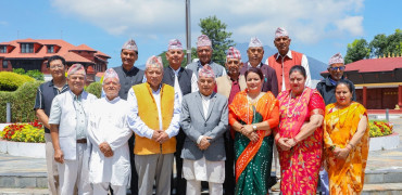राष्ट्रपति पौडेलसँग ज्येष्ठ राष्ट्रिय नागरिक महासंघका प्रतिनिधि मण्डलको भेट
