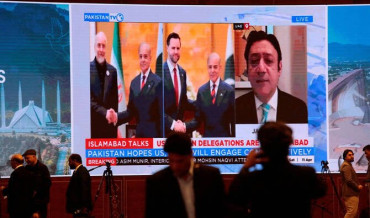 निरन्तर वार्तामा छन् इरान-अमेरिका