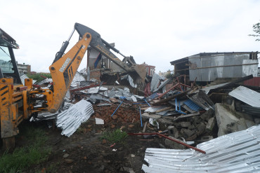 अतिक्रमित सुकुम्बासी बस्ती हटाउन सुरक्षा प्रमुखलाई प्रधानमन्त्रीको निर्देशन