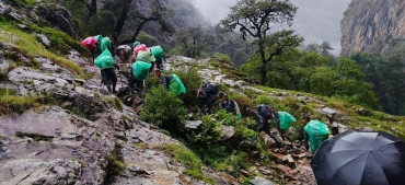 बाजुराको लाम्पाटामा पुग्यो सशस्त्र प्रहरीको टोली