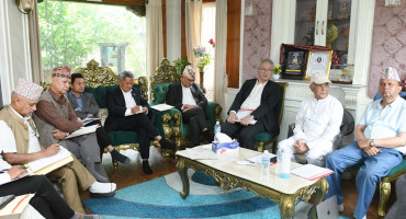 विष्णु पौडेल पक्राउपछि एमालेले डाक्यो सचिवालय र संसदीय दलको बैठक