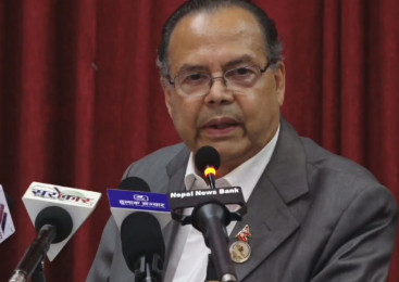 वामपन्थी एकतालाई दीर्घकालीन रूपमा अघि बढाऔँ : झलनाथ खनाल
