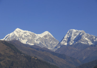 दोर्पुबजारबाट देखिएको नुम्बुर (दूधकुण्ड) हिमाल (फोटो फिचर)