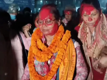 एमालेकी चौधरीको विजय जुलुसमा काँग्रेसका कार्यकर्ताको ढुंगामुढा