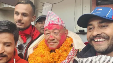 महेश बस्नेतसँग झलनाथ खनाल पराजित