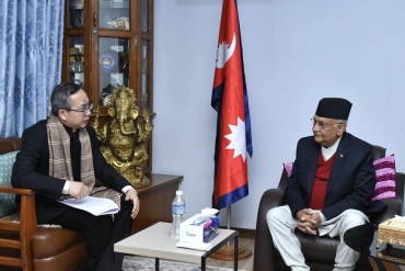 चिनियाँ राजदूतद्वारा एमाले अध्यक्ष ओलीसँग भेटवार्ता