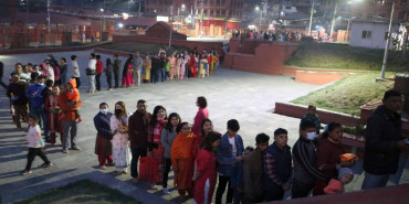 नयाँ वर्षमा पशुपतिनाथलगायत मन्दिरमा भक्तजनको भीड