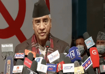 प्रधानमन्त्रीले सांसदलाई बोलाए बालुवाटार