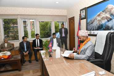 नवनियुक्त पर्यटनमन्त्री पौडेलले गरे पदभार ग्रहण, मन्त्रालयद्वारा भव्य स्वागत