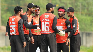 प्रधानमन्त्री कप क्रिकेटमा कर्णालीलाई हराउँदै मधेशको अपराजित यात्रा कायमै