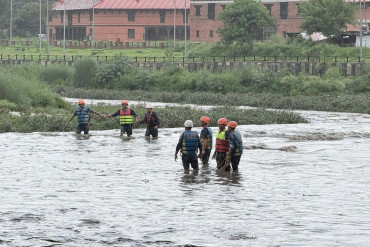 रातोपुलबाट धोबीखोलामा हामफालेकी महिला बल्खुमा मृत फेला, पहिचान खुल्न बाँकी