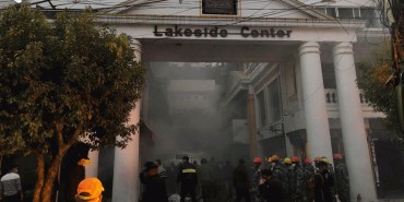 पोखराको लेकसाइडमा आगलागी