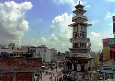 दुई कर्मचारीका भरमा दुई जिल्ला