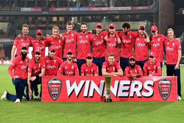 पाकिस्तानविरुद्धको सिरिज इंग्ल्याण्डले जित्यो