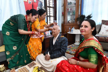 राष्ट्रपति भण्डारी र प्रधानमन्त्री देउवाले मनाएनन् भाइटीका, ओलीले मनाए