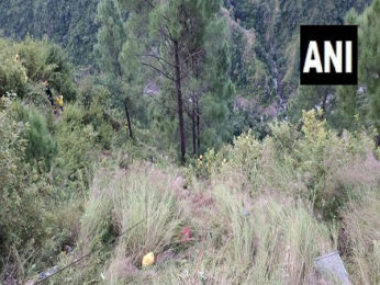 भारतको  उत्तराखण्डमा जन्ती बस दुर्घटना, २५ जनाको मृत्यु