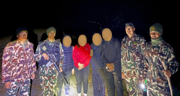 निकुञ्जमा हराएका ४ जनाको सेनाद्वारा सकुशल उद्धार