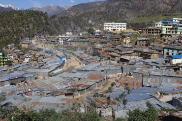 बाजुरामा अनिश्चितकालीन यातायात बन्द