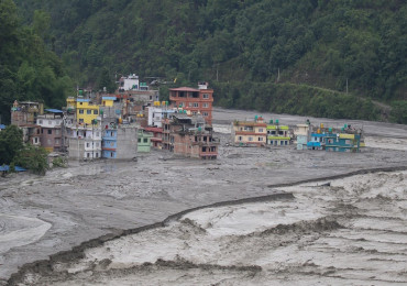 बाढी प्रभावित मेलम्ची क्षेत्रमा बिजुली पुर्‍याउन सरकारकाे पहल