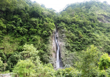 पर्यटकीय गन्तव्य बन्दै म्याग्दीको कोप्रे झरना
