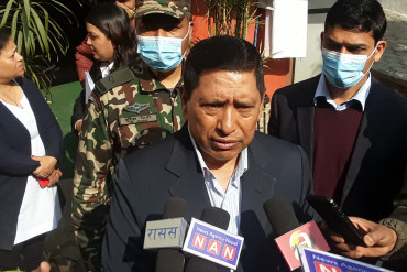 सडकमा कम क्षति हुने गरेर काम गर्नुपर्छ : उपप्रधानमन्त्री श्रेष्ठ