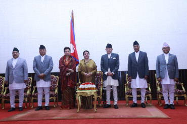 राष्ट्रपतिबाट ज्येष्ठ सदस्य जबराले लिए शपथ, भोलि अन्य सांसदलाई खुवाउने