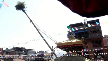 भक्तपुरमा ठड्याइयो हात नभएको लिङ्गो