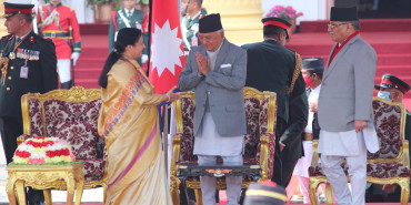 शीतलनिवासबाट बाहिरिन् निवर्तमान राष्ट्रपति विद्यादेवी भण्डारी