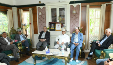 ओलीको कार्यशैलीप्रति आलोचना, एमाले सचिवालय बैठक जारी