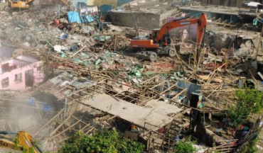 बल्खु क्षेत्रको सुकुमबासी बस्तीमा डोजर सञ्चालन